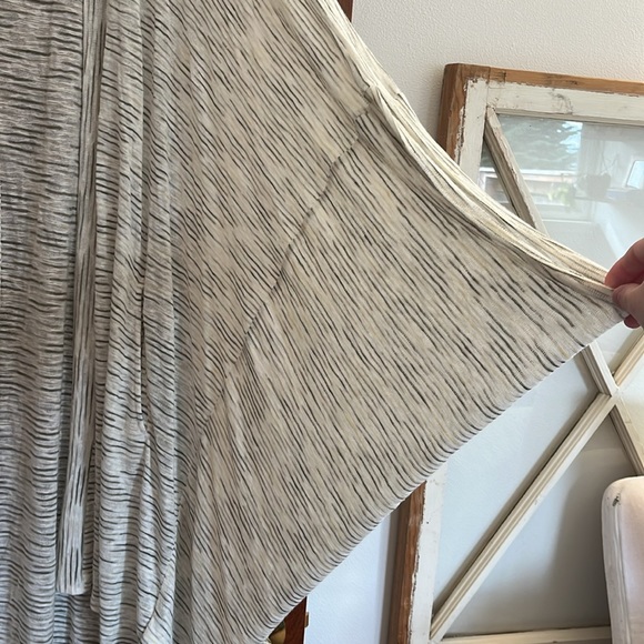 One size White Striped Anthropologie Cardigan - Picture 3 of 6